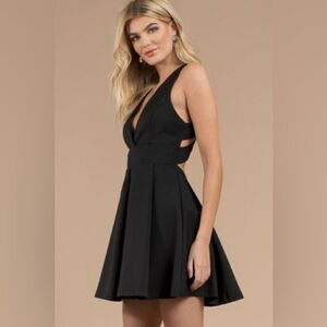 NWT TOBI Black Sleeveless Deep Plunge V-Neck Pleated Mini Dress - Women's S
